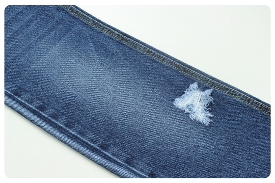 13 oz de tejido rígido de denim en azul oscuro