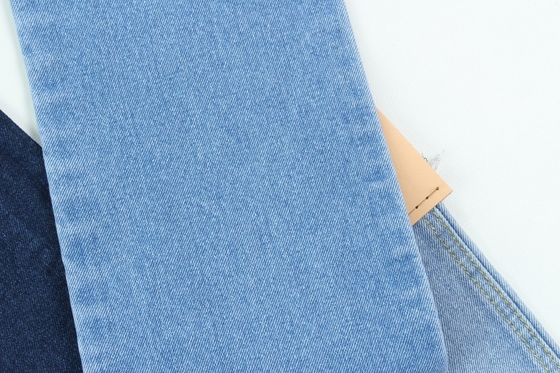 9000 Yards 13 Oz TC Tejido Denim En Azul Oscuro